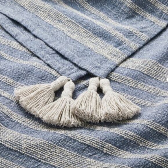 Hearth & Hand with Magnolia Heathered Stripe Tasseled Woven Throw Blanket NWT - Picture 3 of 3